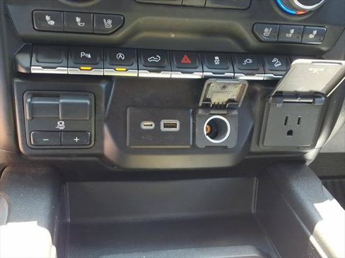 Used 2020 Chevrolet Silverado 1500 LTZ w/ LTZ Plus Package AWD/4WD image 25