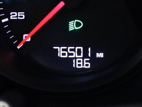 Used 2017 Porsche Macan S image 14