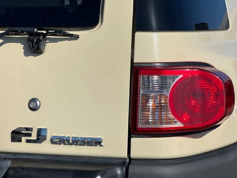 Used 2009 Toyota FJ Cruiser 4WD image 27