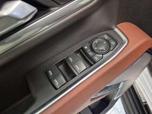 New 2026 GMC Sierra 2500 Denali Ultimate w/ LPO, Black Badging Package image 24