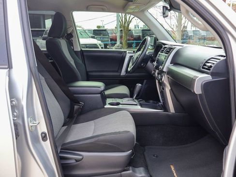 Used 2022 Toyota 4Runner SR5 image 9