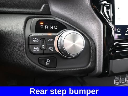 Used 2025 RAM 1500 Laramie AWD/4WD image 24