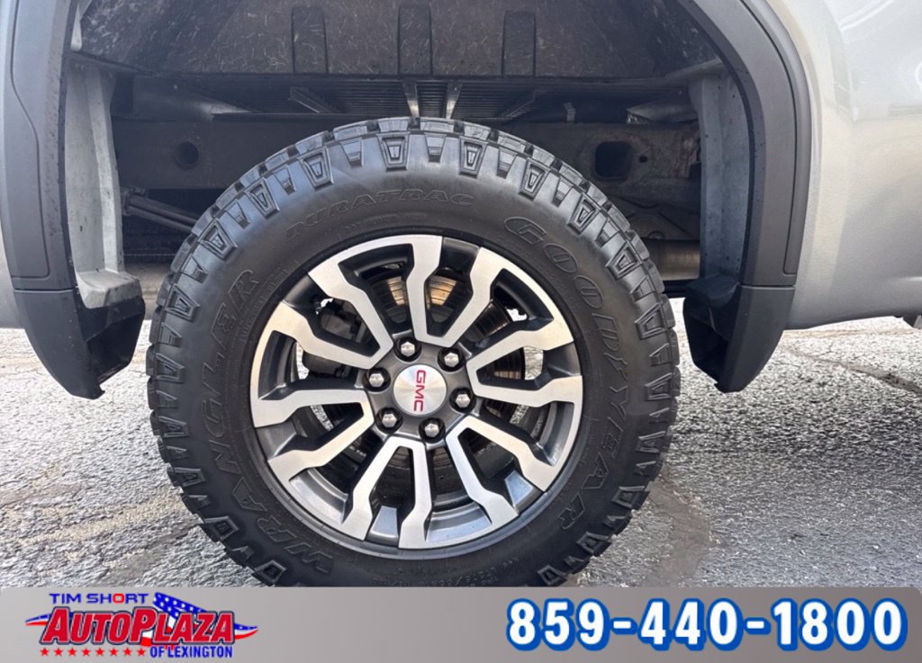 Used 2023 GMC Sierra 1500 AT4 w/ AT4 Premium Package AWD/4WD image 9