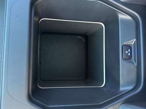 Used 2024 Land Rover Defender 110 X image 27