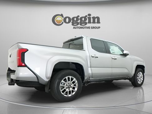 New 2026 Toyota Tacoma Limited AWD/4WD image 17