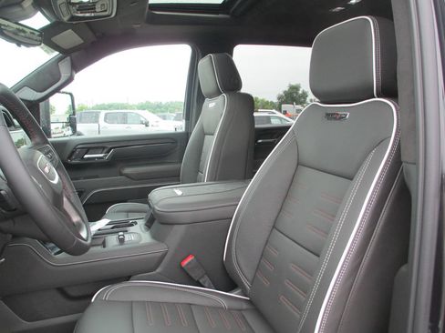 New 2026 GMC Sierra 2500 AT4X AWD/4WD image 13