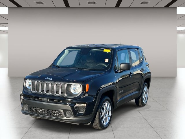 Used 2023 Jeep Renegade Latitude AWD/4WD image 8