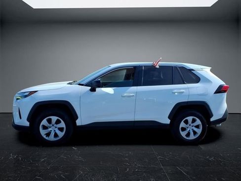 Used 2024 Toyota RAV4 LE AWD/4WD image 7