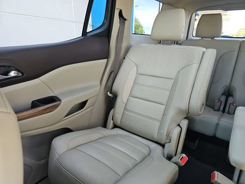 Used 2019 GMC Acadia Denali w/ Technology Package AWD/4WD image 14
