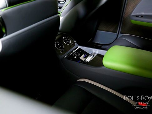 Used 2024 Rolls-Royce Spectre w/ Spectre Launch Package image 18