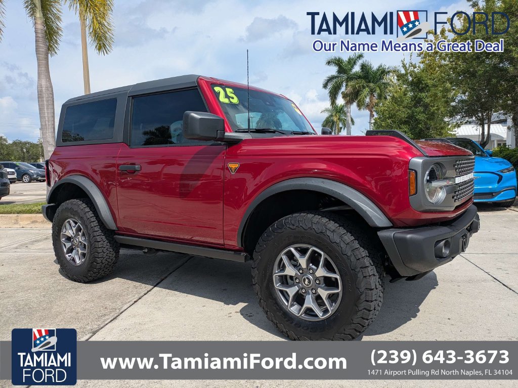 Used 2025 Ford Bronco Badlands AWD/4WD image 1