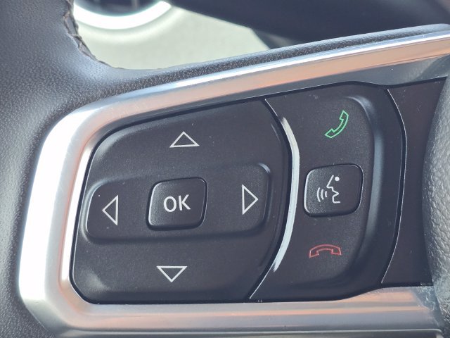 Used 2025 Jeep Wrangler Unlimited Sahara AWD/4WD image 22