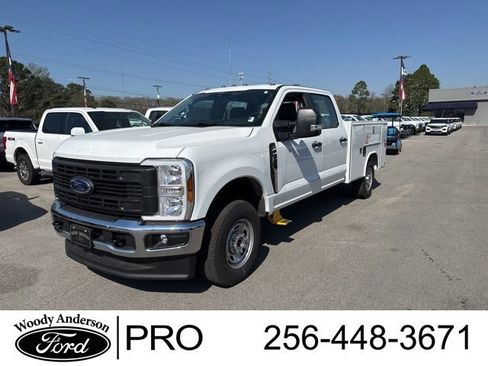 New 2025 Ford F250 XL w/ XL Chrome Package AWD/4WD image 1