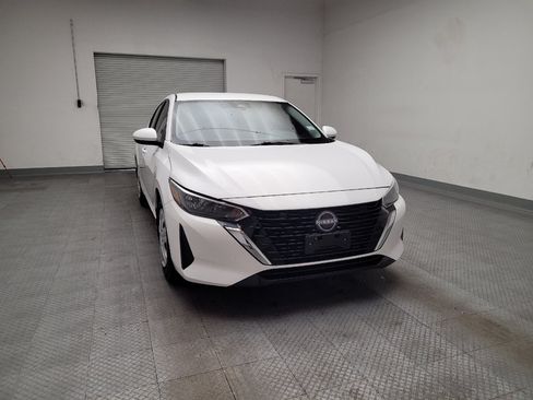 Used 2024 Nissan Sentra SV FWD image 14
