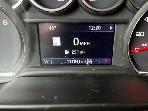 Used 2021 Chevrolet Suburban RST w/ Luxury Package image 24