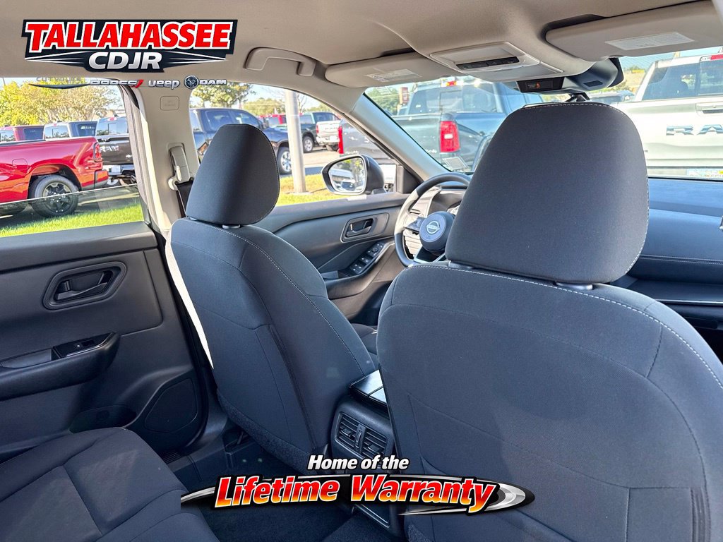 Used 2024 Nissan Rogue S AWD/4WD image 36
