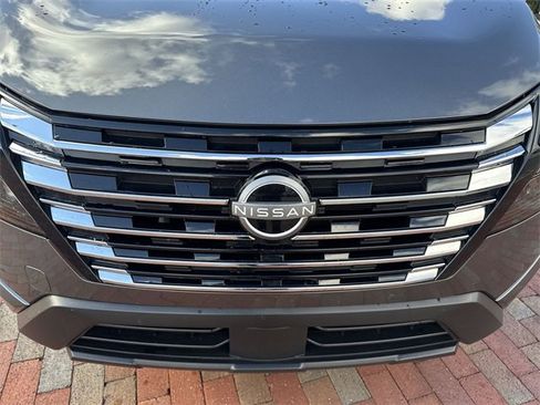 Used 2024 Nissan Rogue SV w/ SV Premium Package image 22