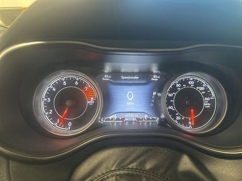 Used 2019 Jeep Cherokee Limited AWD/4WD image 8