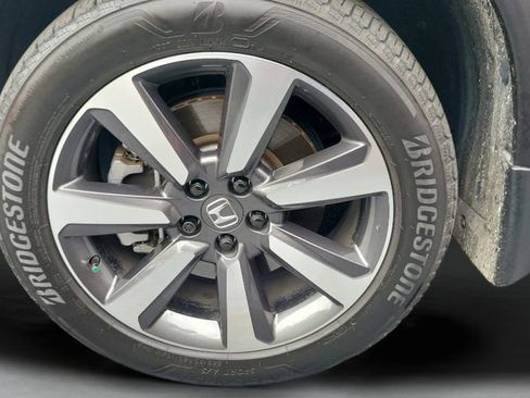 Used 2023 Honda Pilot Elite image 3