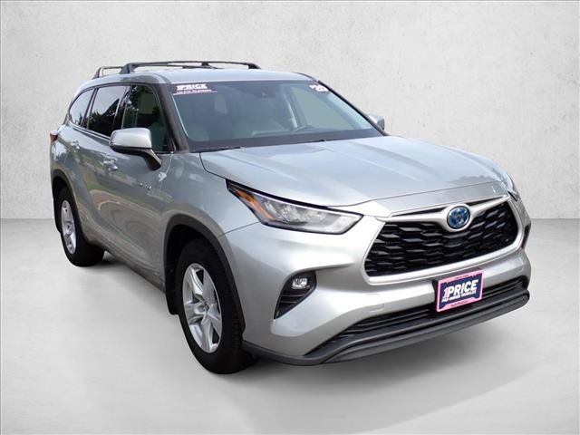 Used 2020 Toyota Highlander LE AWD/4WD image 6