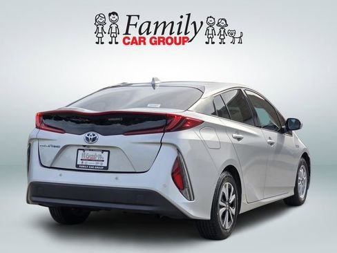 Used 2019 Toyota Prius Prime Advanced FWD image 4
