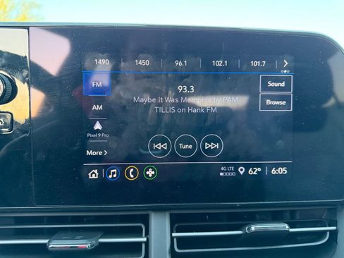 Used 2024 Chevrolet Trax LS w/ LS Convenience Package image 10