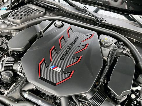 Certified 2025 BMW M5 w/ Executive Package image 63