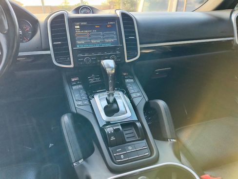 Used 2016 Porsche Cayenne image 44