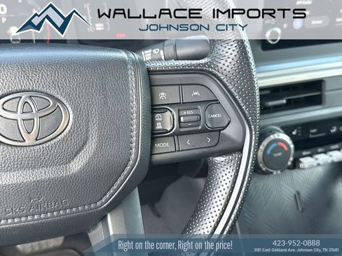 Used 2025 Toyota Tacoma SR5 image 31