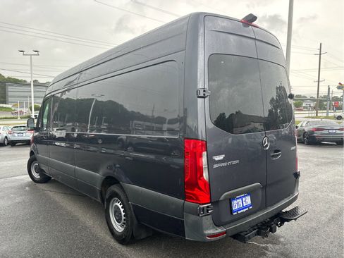 Used 2022 Mercedes-Benz Sprinter 2500 image 28