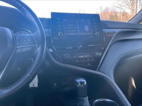 Used 2023 Toyota Camry SE image 18