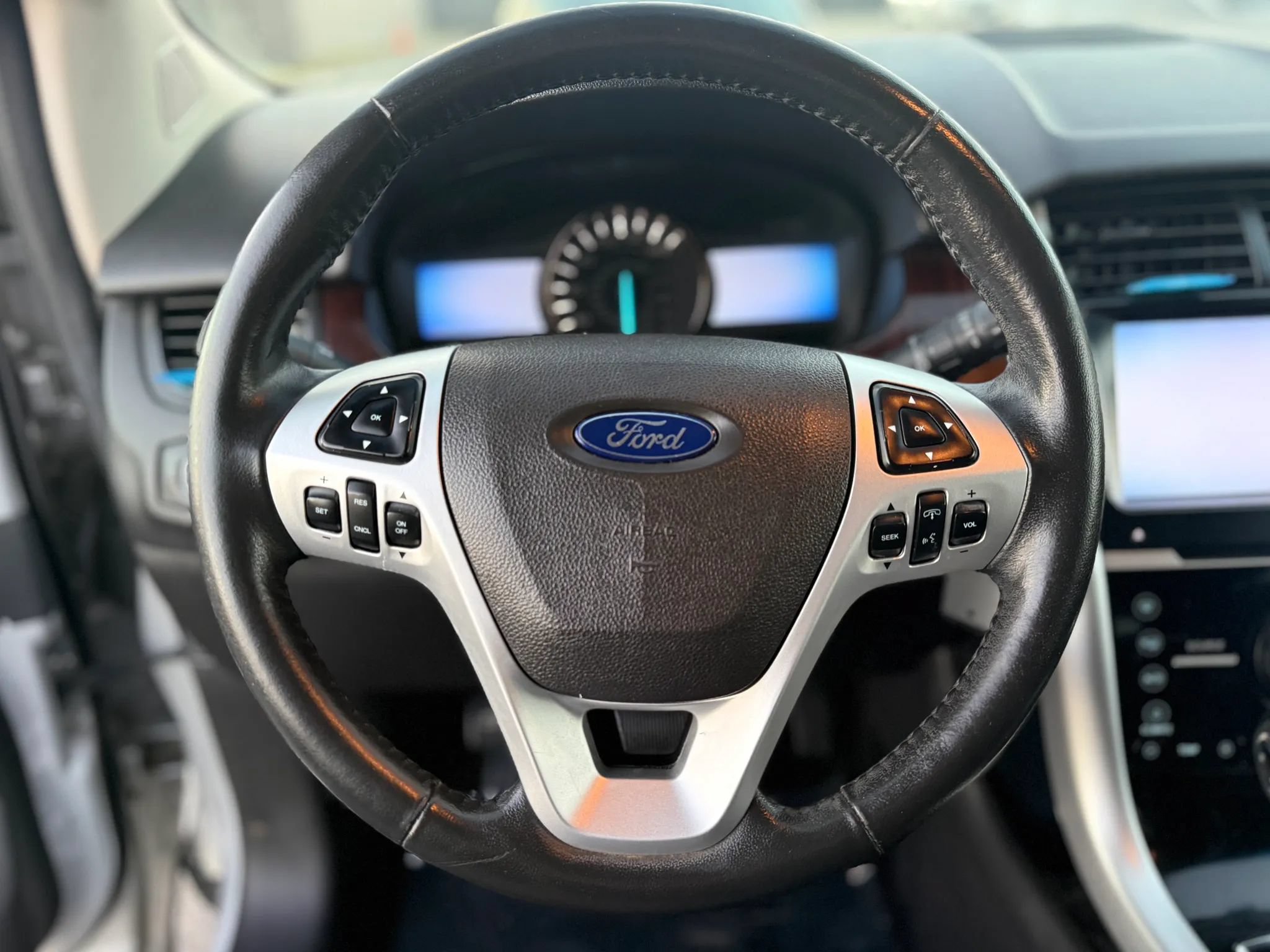 Used 2013 Ford Edge Limited AWD/4WD image 25