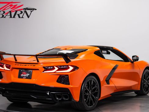 Used 2023 Chevrolet Corvette Stingray Preferred Cpe w/ Z51 Performance Package RWD image 5