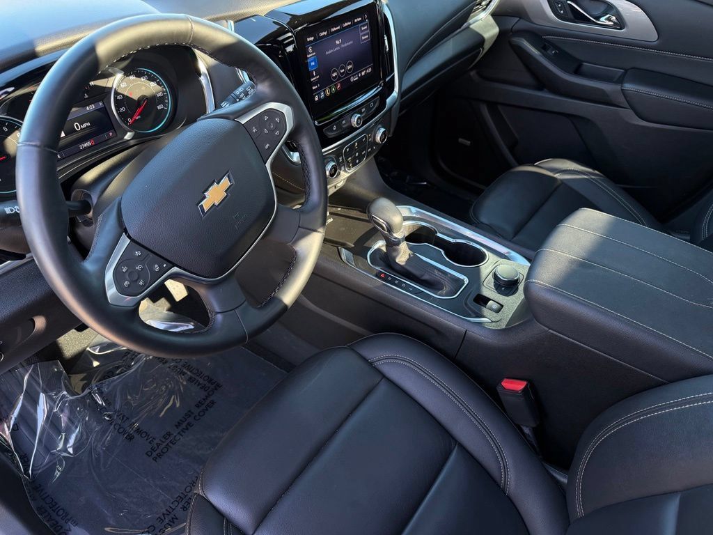 Used 2023 Chevrolet Traverse LT w/ LT Premium Package FWD image 18