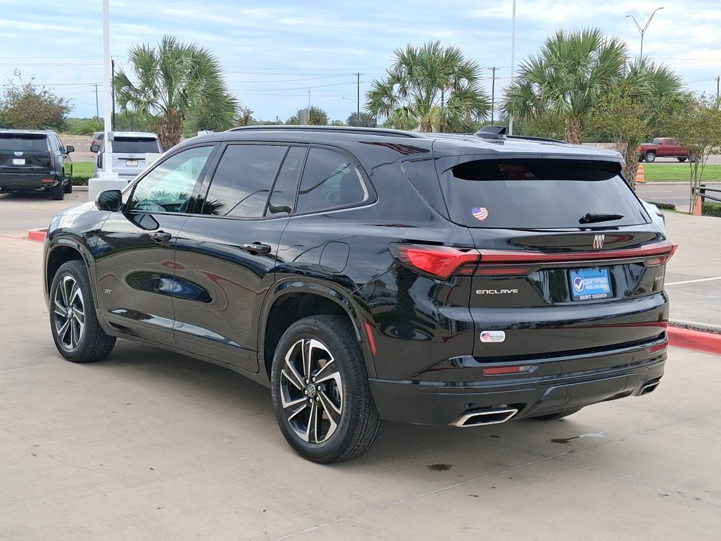 Used 2025 Buick Enclave Sport Touring w/ Power Package FWD image 4
