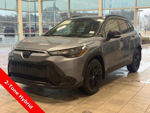 Used 2024 Toyota Corolla Cross AWD Hybrid image 7