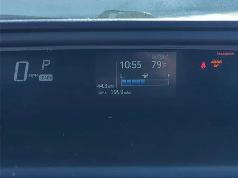 Used 2018 Toyota Prius C Two image 9