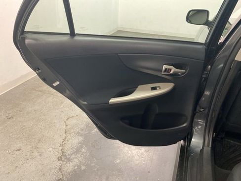 Used 2011 Toyota Corolla S image 18