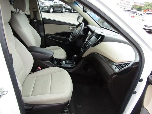 Used 2018 Hyundai Santa Fe Sport w/ 2.4L Value Package 02 AWD/4WD image 17