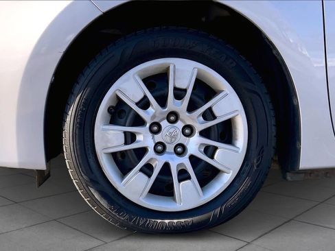 Used 2016 Toyota Corolla S image 10