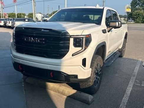 Used 2023 GMC Sierra 1500 AT4 w/ AT4 Preferred Package AWD/4WD image 1