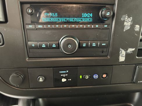 Used 2021 Chevrolet Express 2500 w/ Driver Convenience Package image 22