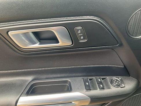 Used 2022 Ford Mustang Convertible w/ Equipment Group 101A image 5