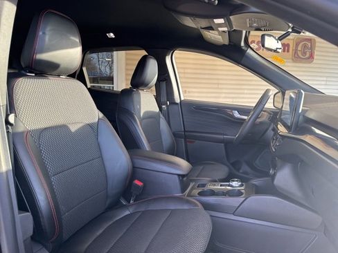 Used 2023 Ford Escape ST-Line w/ Tech Pack #1 image 28