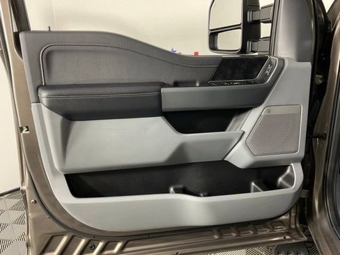 Used 2023 Ford F350 XLT w/ Black Appearance Package image 12