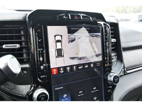 Used 2024 RAM 3500 Limited AWD/4WD image 23