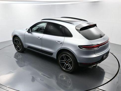 Certified 2021 Porsche Macan image 34