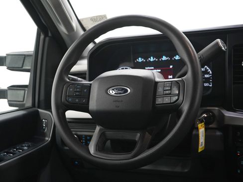 Used 2024 Ford F250 XLT AWD/4WD image 14