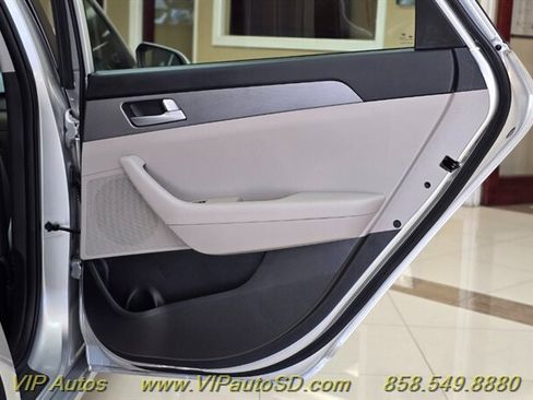 Used 2016 Hyundai Sonata SE image 14