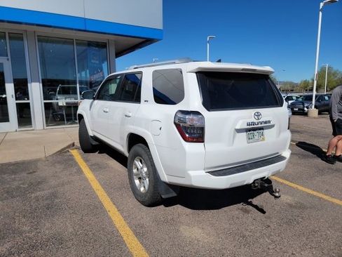 Used 2015 Toyota 4Runner SR5 Premium image 7